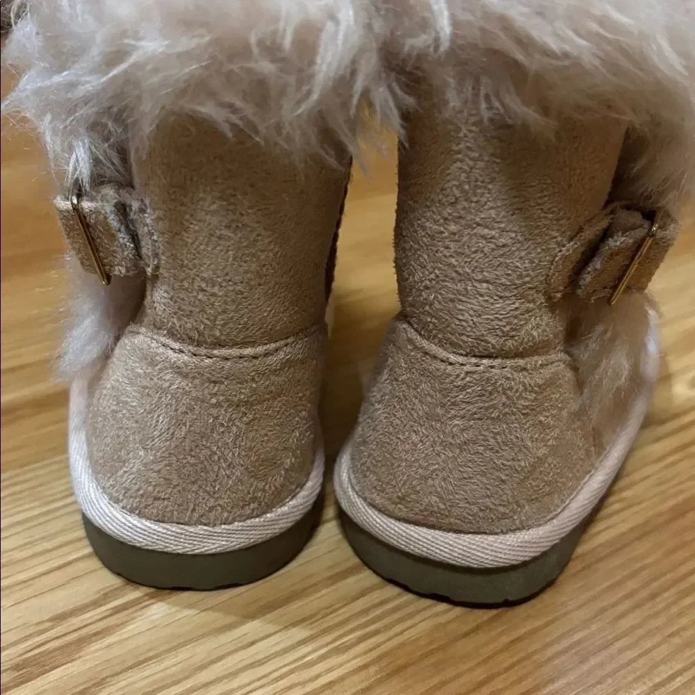 CHILDREN’S PLACE BABY GIRLS SIZE 5 BOOTS